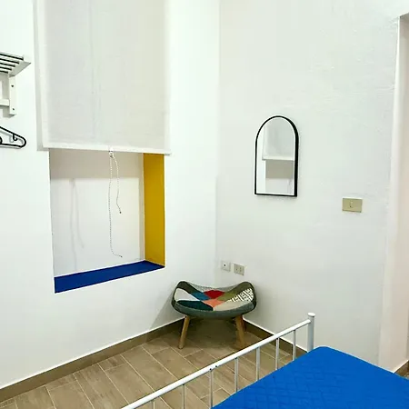 Vicolo Giardi *